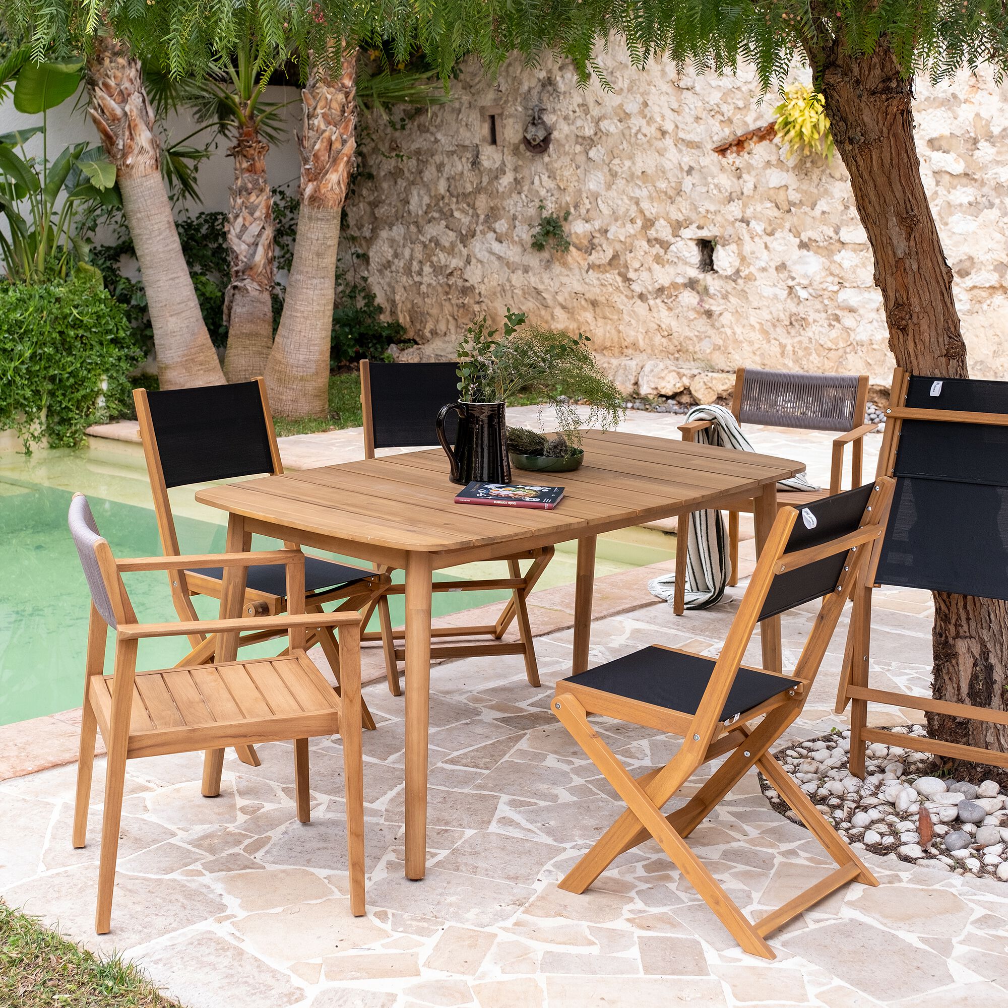 CADENET - Table de repas jardin en acacia - bois clair (6 places)