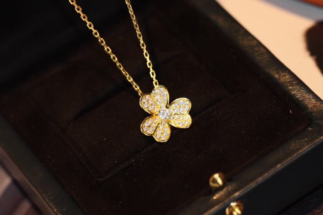 VCA Frivole Pendant Necklace - Mini - Original Replica Club