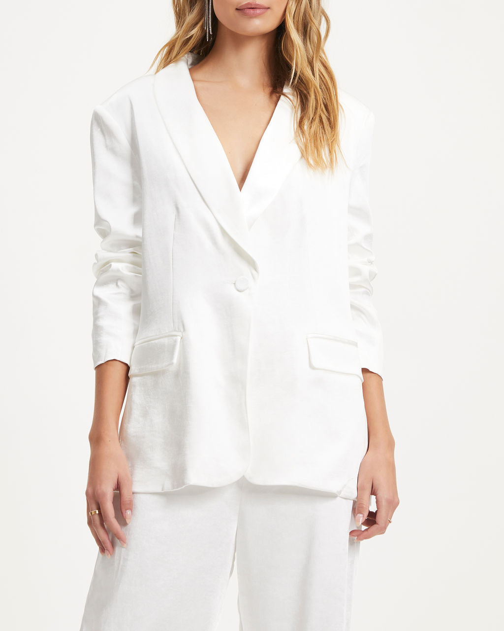 Jonelle Pocketed Satin Blazer - White - Se7enfashion