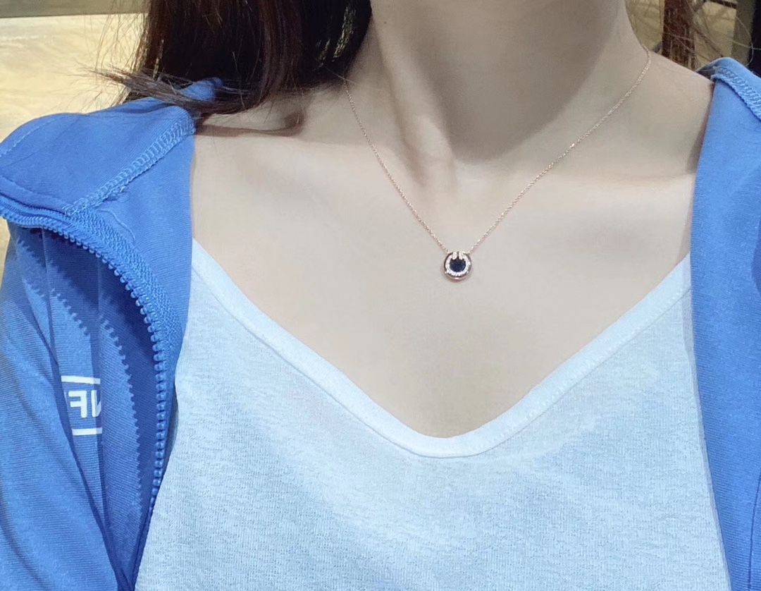 Tiffany Limited Version Round Pendant Necklace - Original Replica Club