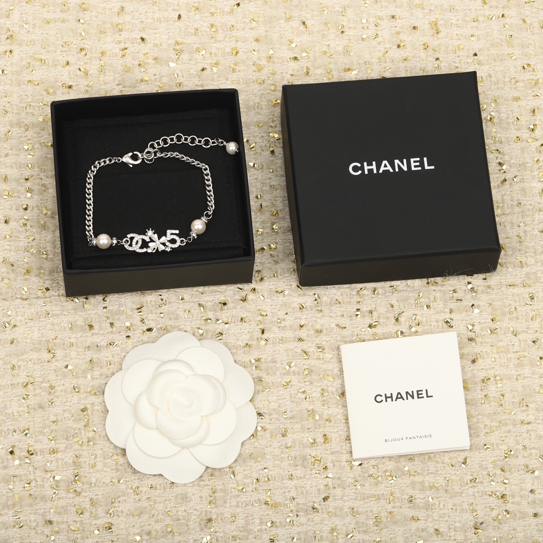 Chanel NO.5 Clover Silver Bracelet - Original Replica Club