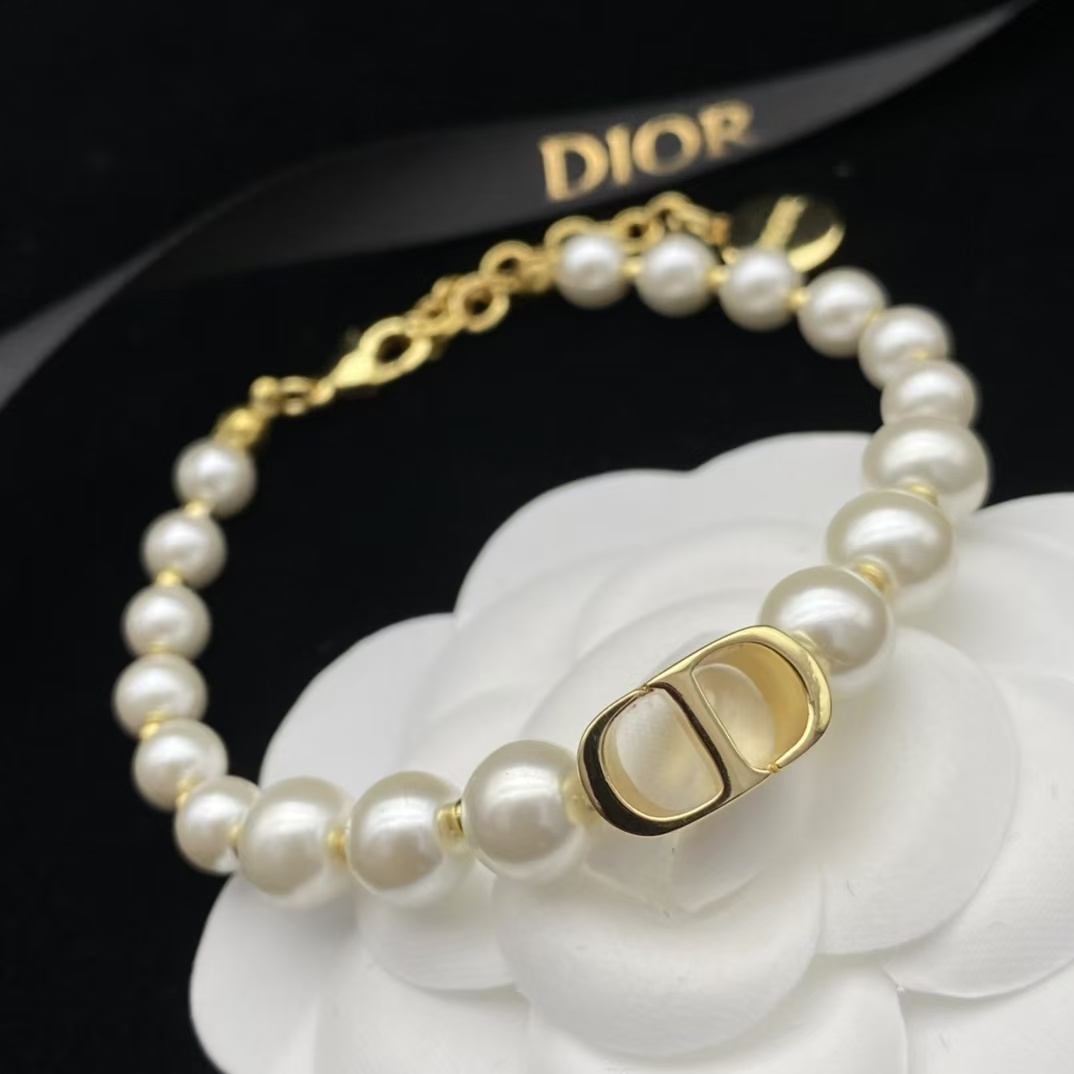 Dior Classic Pearl Bracelet - Original Replica Club