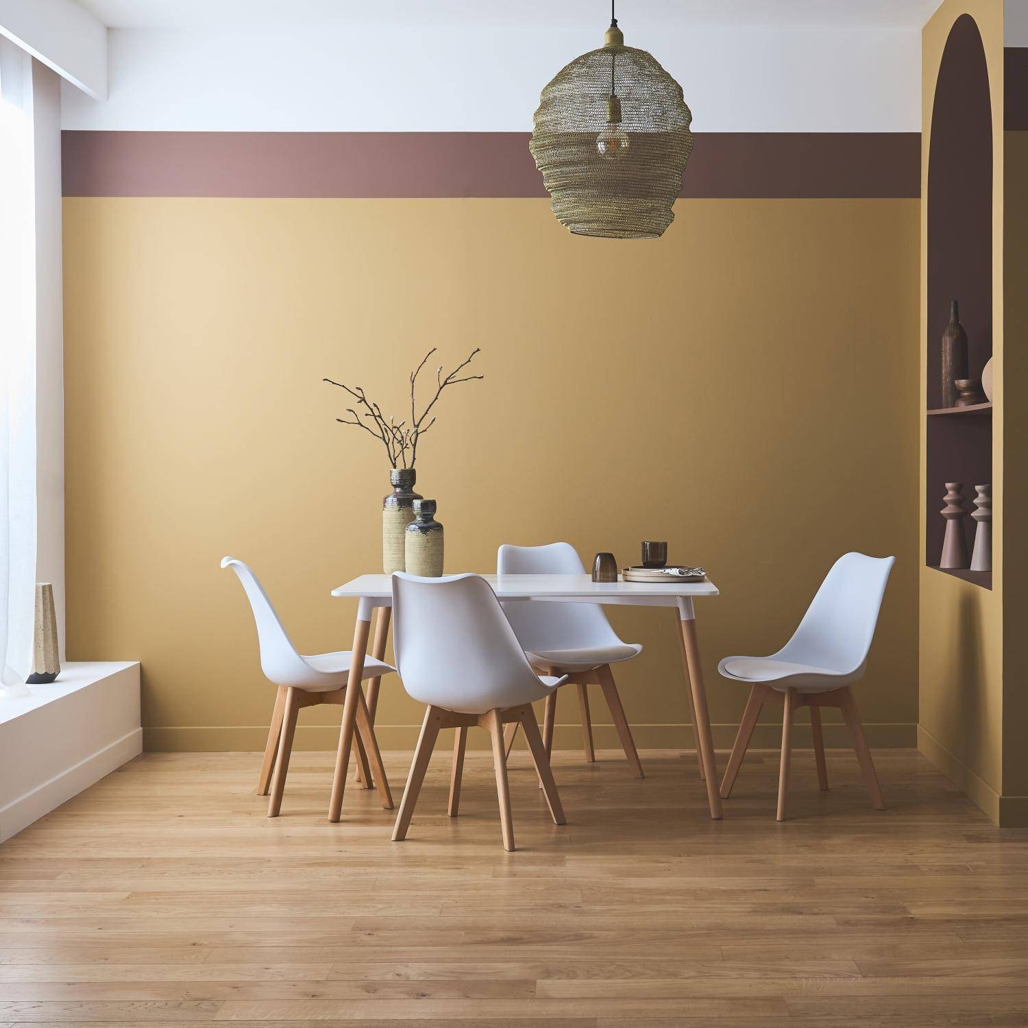 Hedvig - Mesa de comedor escandinava con patas de madera y 4 sillas