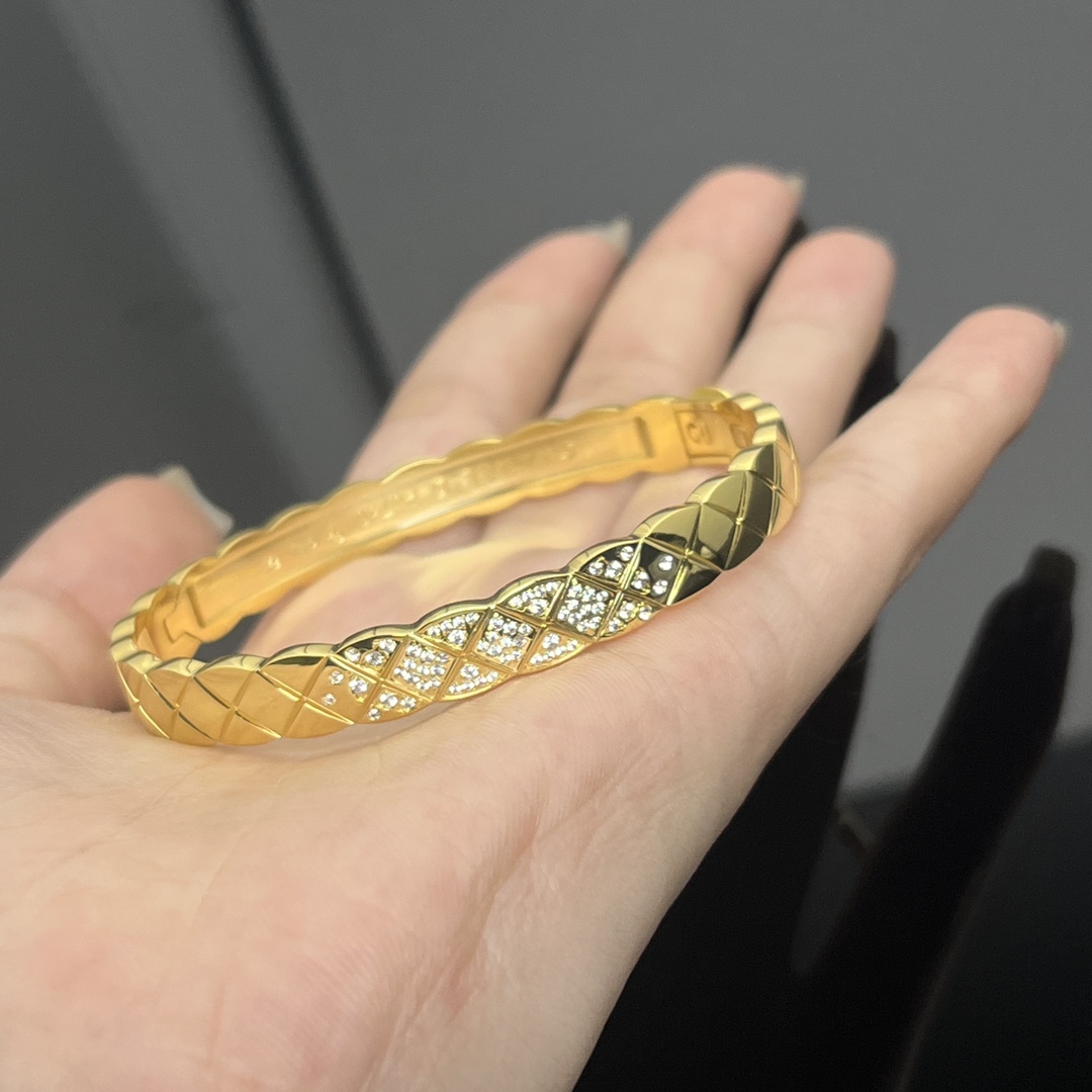 Chanel Coco Crush Bangle Bracelet - Original Replica Club