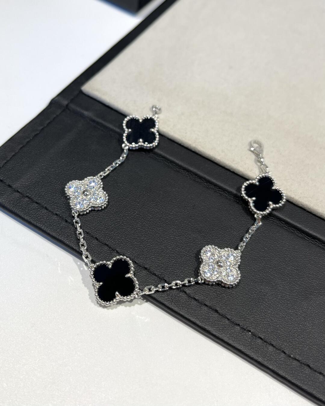 VCA Black Onyx and Diamond Vintage Alhambra Bracelet 5 Motifs - Original Replica Club