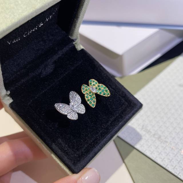 VCA Full Diamond Two Butterfly Between the Finger Ring - Original Replica Club