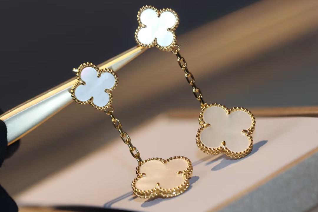 VCA Magic Alhambra Earrings, 2 Motifs - Original Replica Club