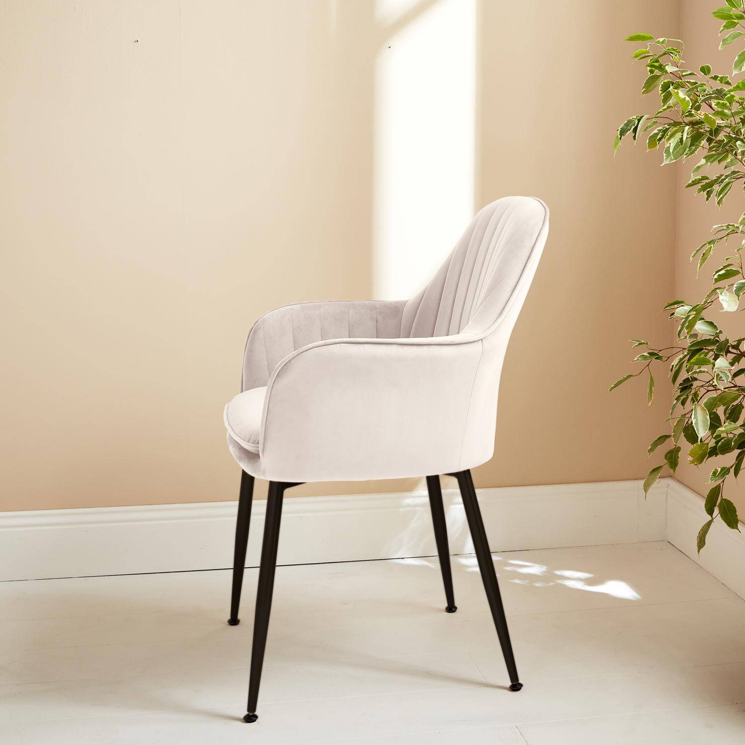 Shella - Sillón de terciopelo con patas de metal