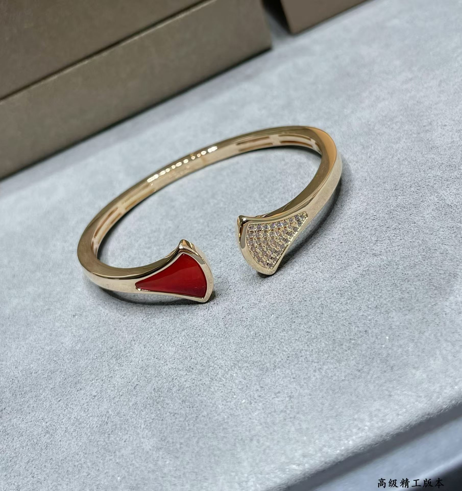 Bvlgari Divas' Dream Bracelet Bangle - Original Replica Club