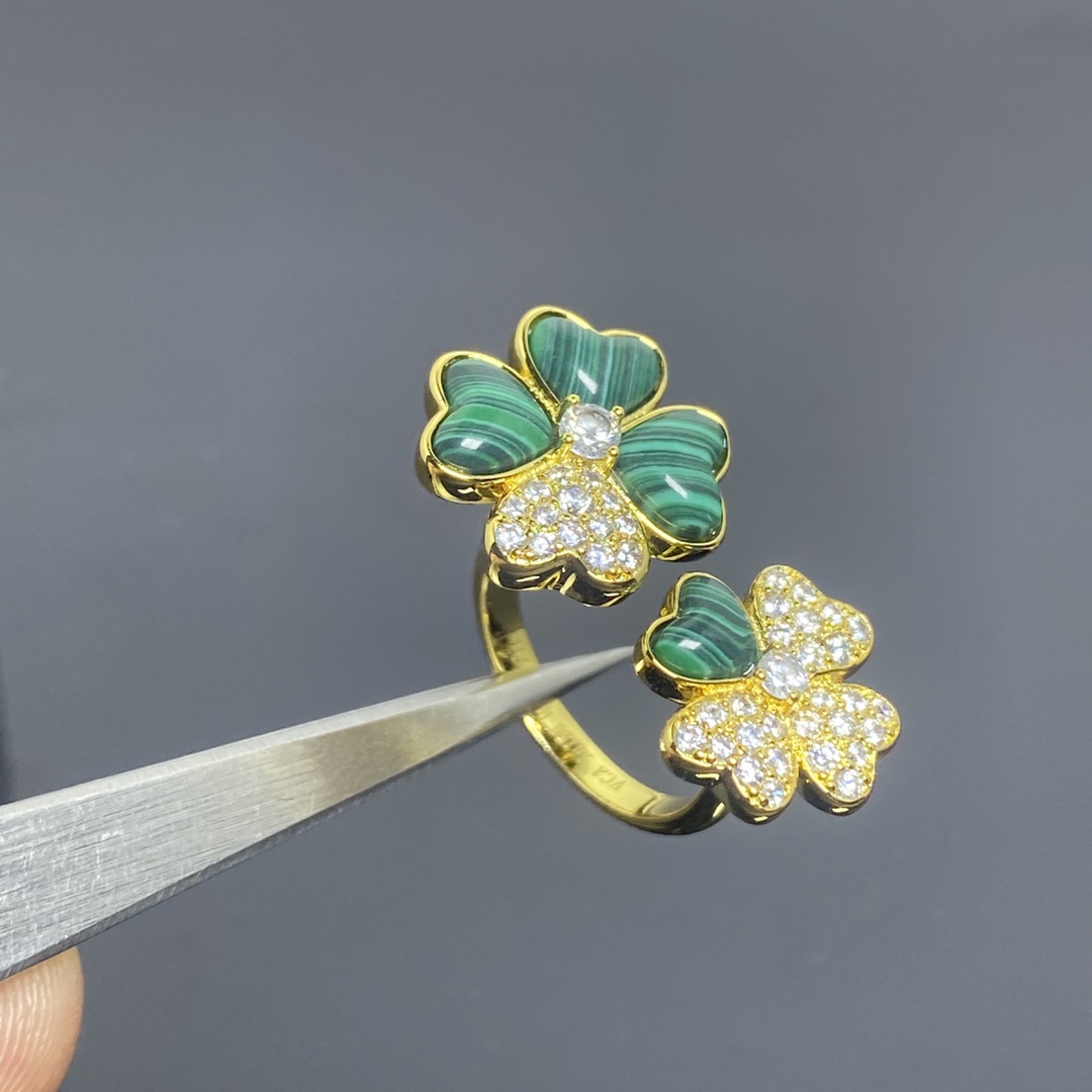 VCA Cosmos Between the Finger Ring - Original Replica Club