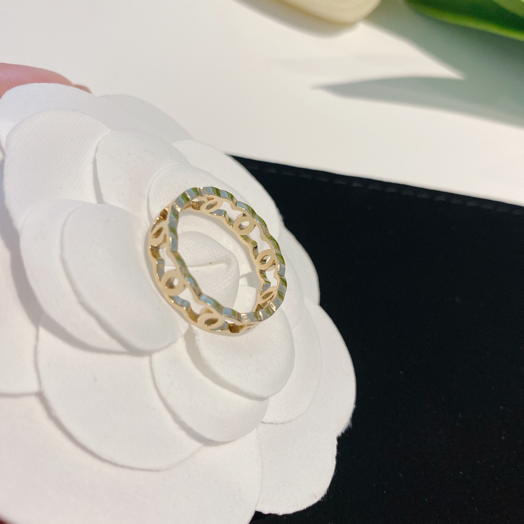 Chanel Minimalistic Coco Ring - Original Replica Club