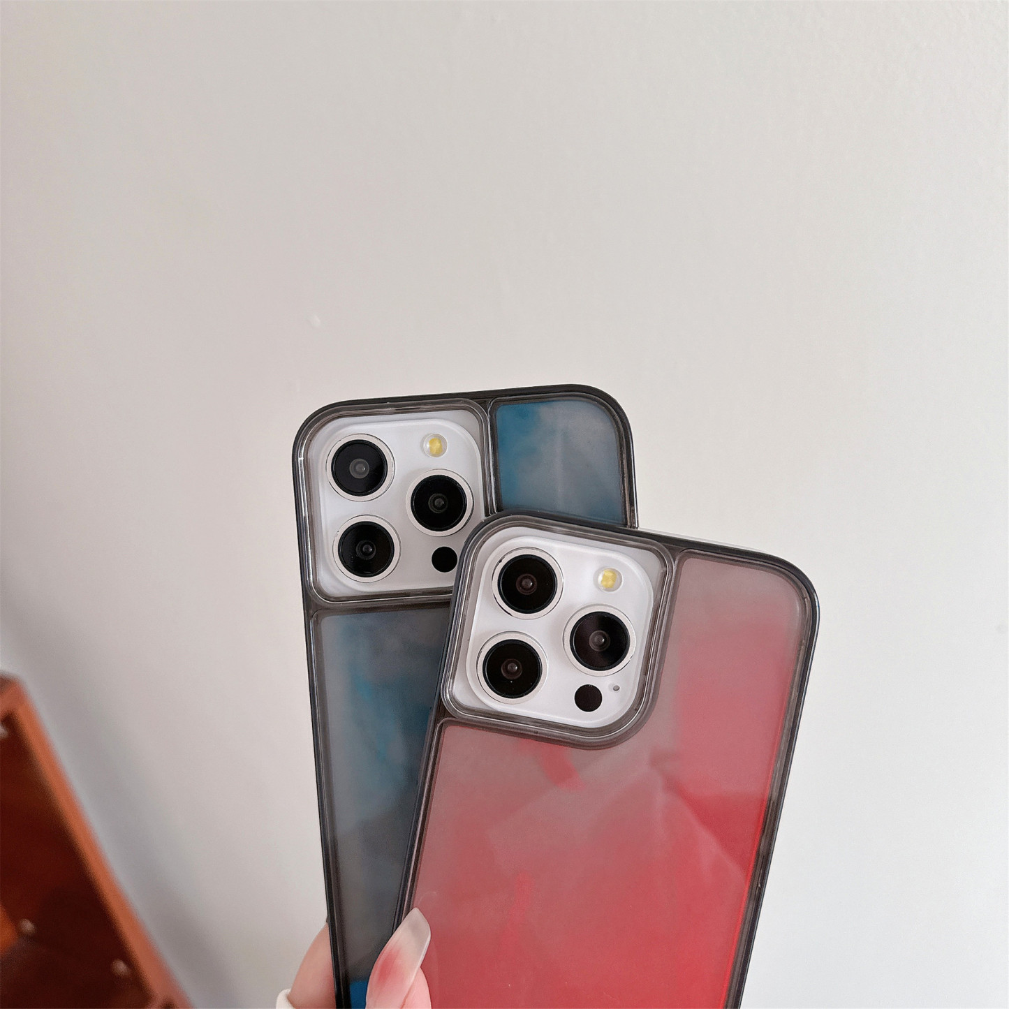 🎁Buy 1 Get 1 Free🎉-Luminous Quicksand Apple Phone Case