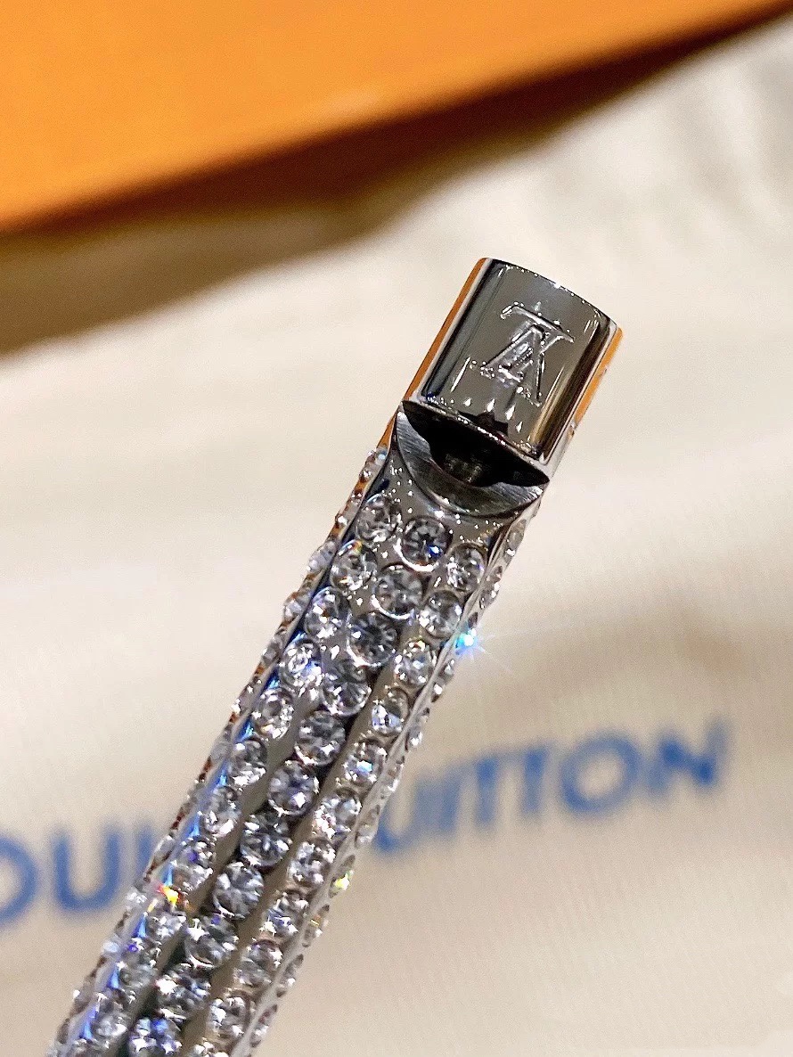 Louis Vuitton Diamond Whistle Pendant Necklace - Original Replica Club
