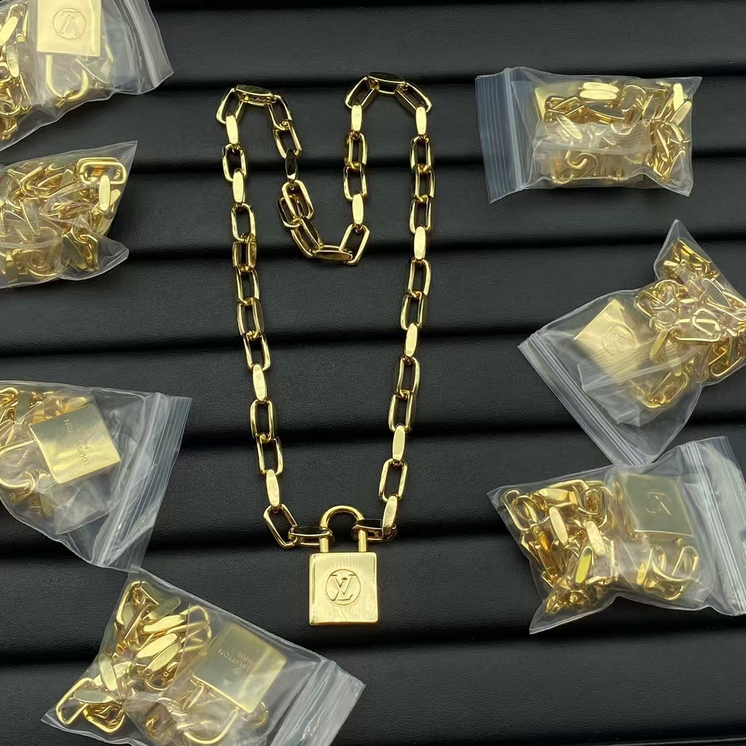 Louis Vuitton Chunky Chain Lock Pendant Necklace - Original Replica Club