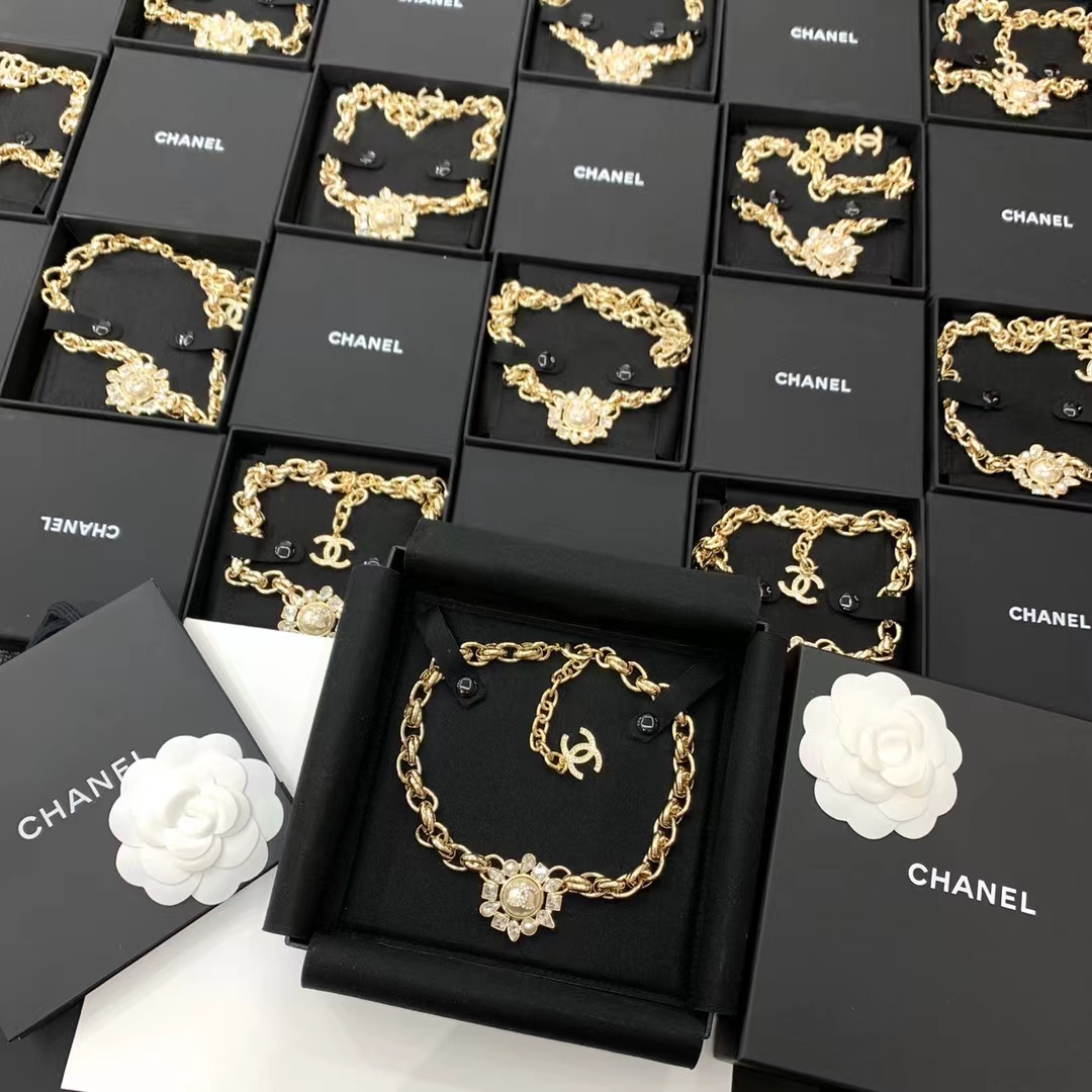 Chanel Thick Cuban Chain Flower Pendant Choker Necklace - Original Replica Club
