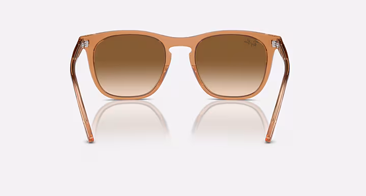 Ray-Ban RB2210