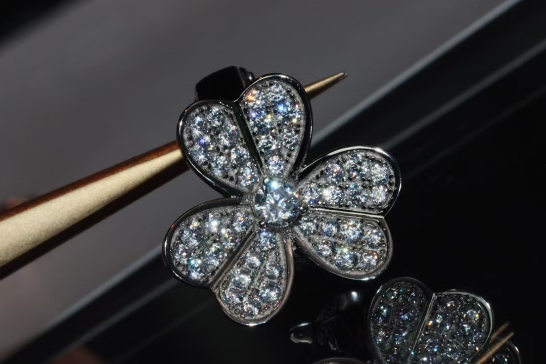 VCA Frivole Earrings - Small - Original Replica Club