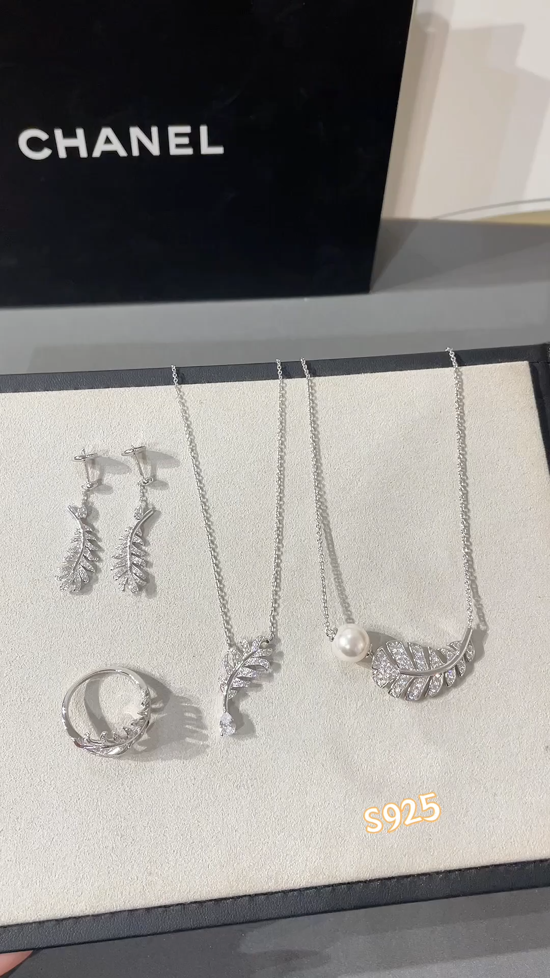 Chanel Diamond Feather Plume De Ring Earrings Necklaces - Original Replica Club