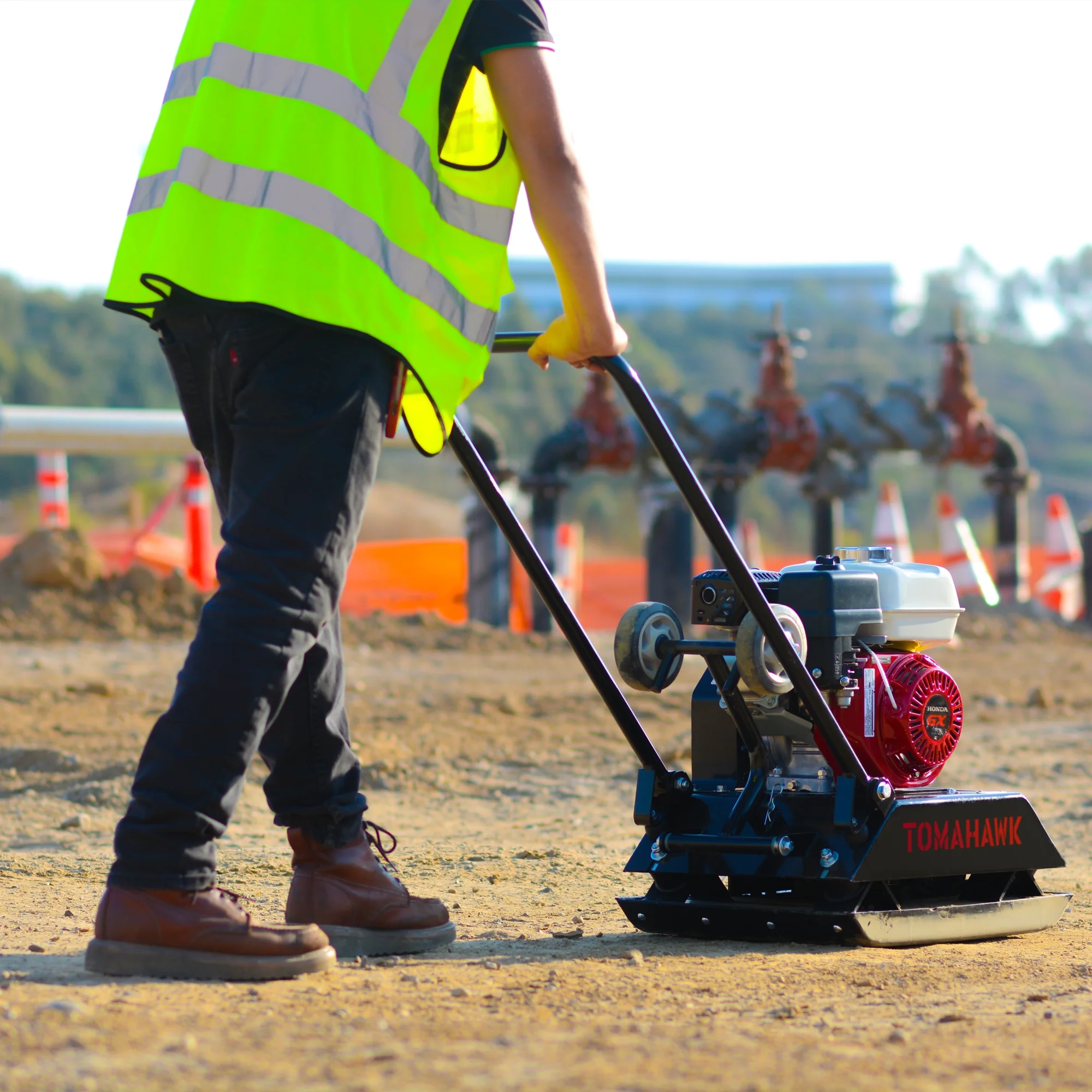 Tomahawk Power Plate Compactor 5.5 HP, 3000 lbs/ft, 63cc, Gas, 17 x 13 Plate Compactor, 5900 VPM - Image 2