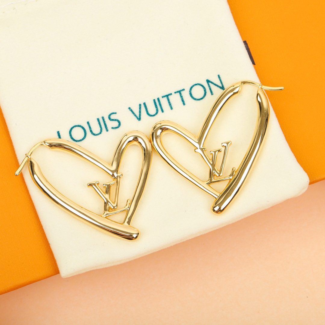Louis Vuitton Fashion Love Heart Earrings - Original Replica Club