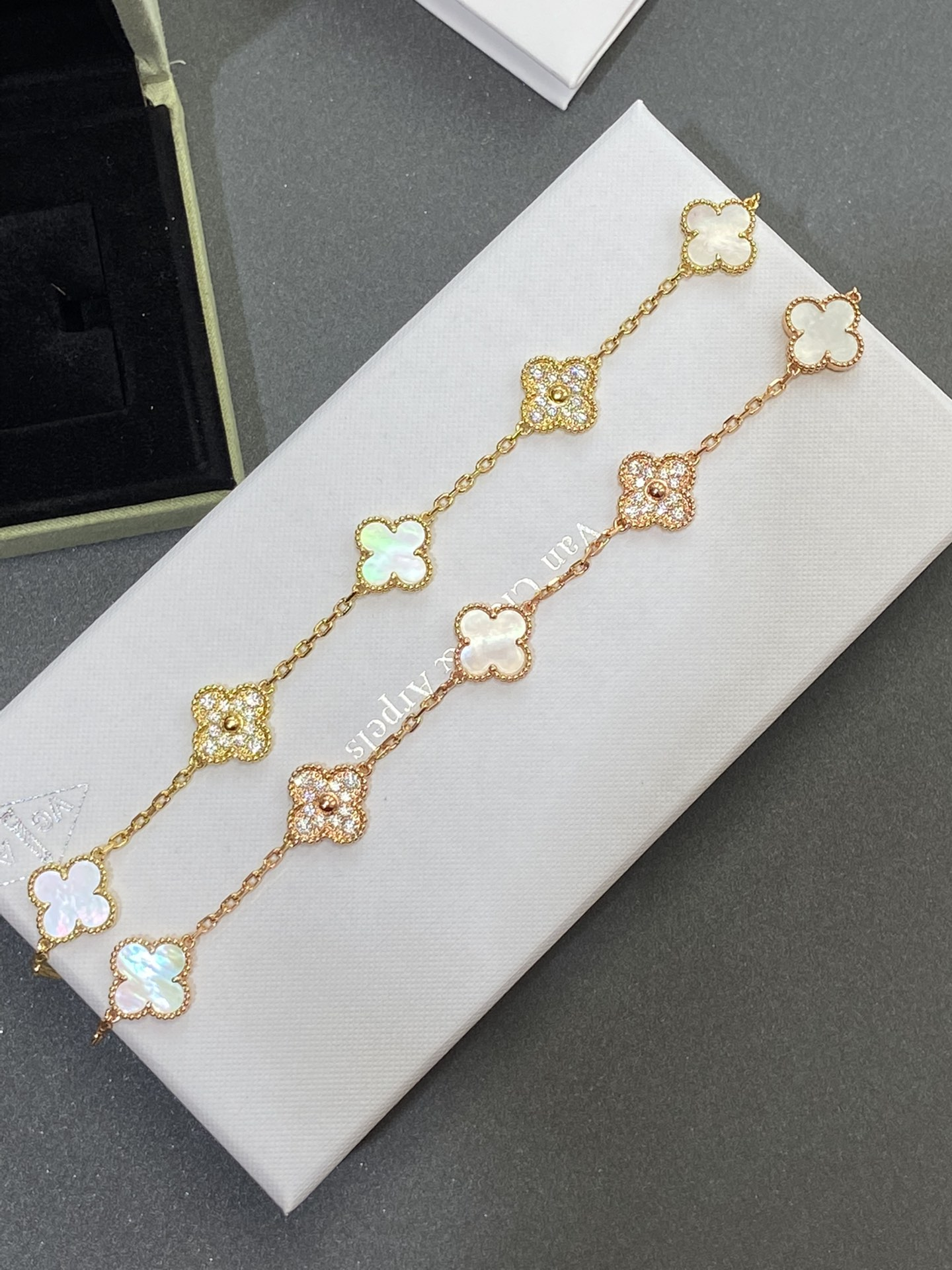 VCA Diamond & White Clover Vintage Alhambra Bracelet ,5 Motifs - Original Replica Club