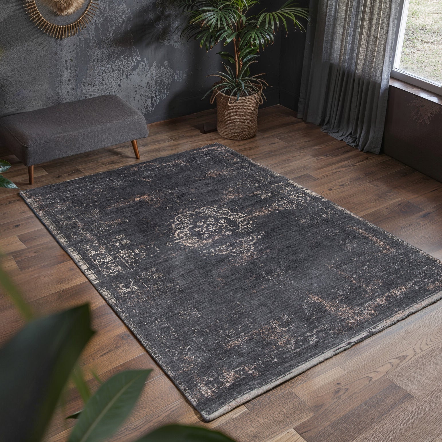 Louis de Poortere Medallion Fading World Vloerkleed 80 x 150 cm - Mine