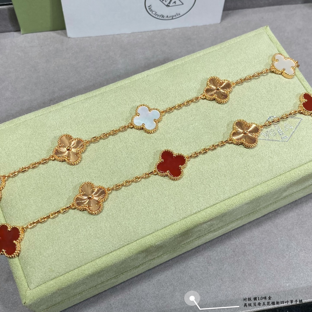 VCA Vintage Alhambra Bracelet, 5 Motifs - Original Replica Club