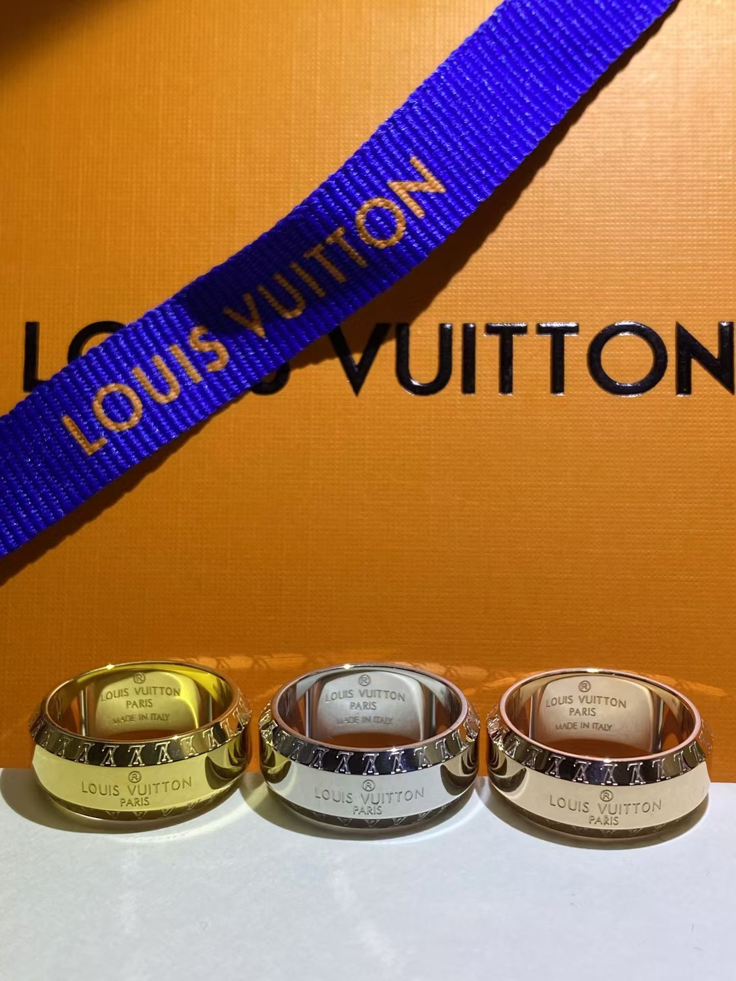 Louis Vuitton Unisex Wide Ring - Original Replica Club