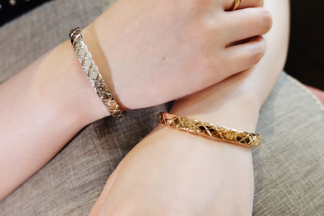 Chanel Diamond Coco Crush Bangle Bracelet - Wide Version - Original Replica Club