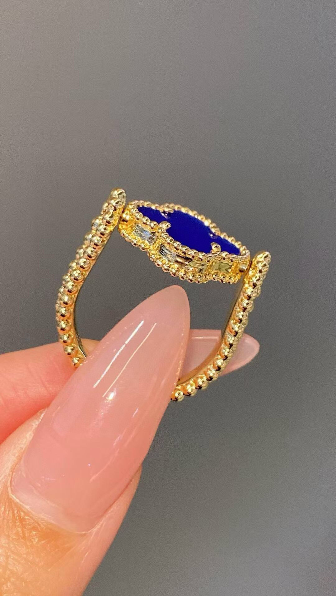 VCA Vintage Alhambra Reversible Ring, Yellow Gold, Blue Agate, Diamond - Original Replica Club