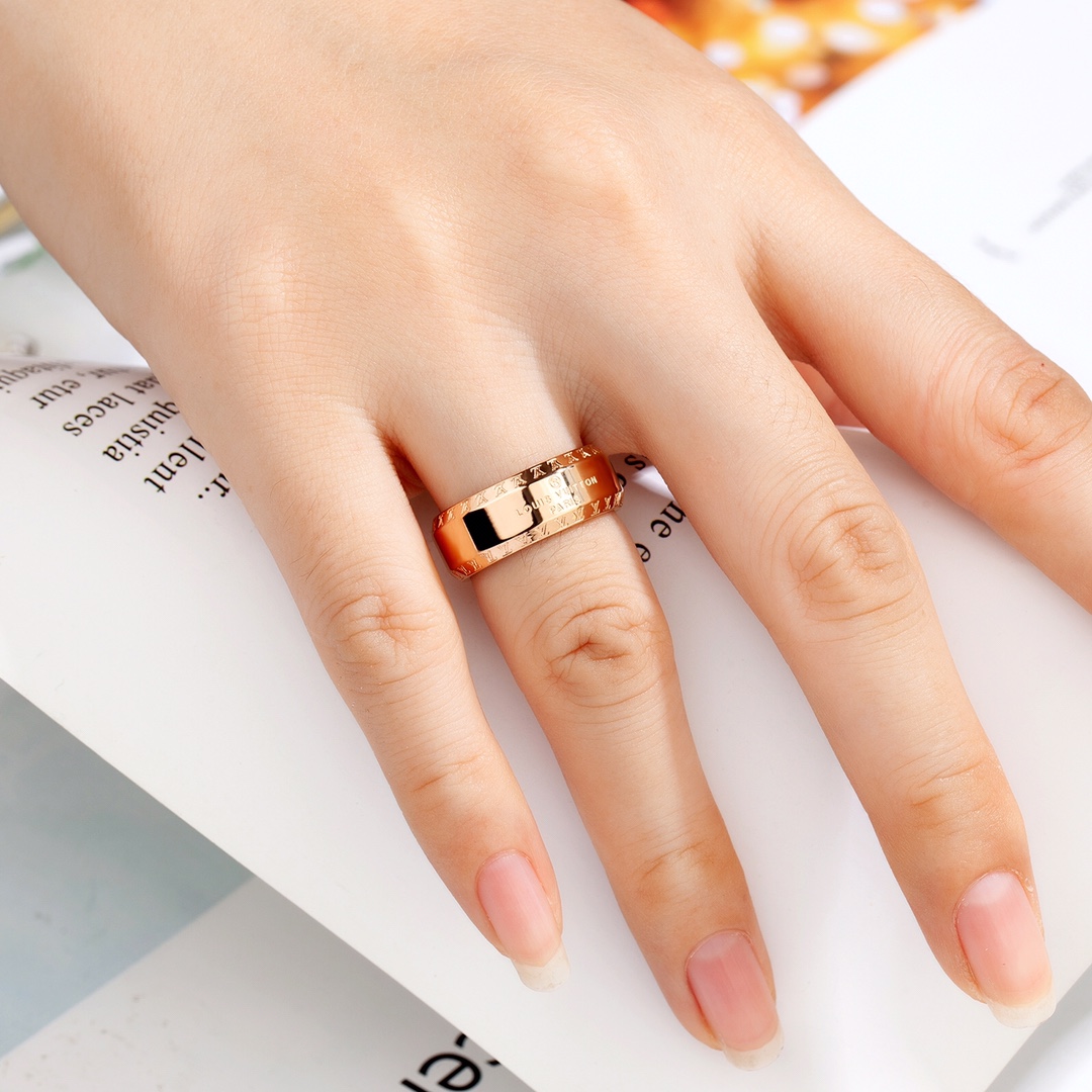 Louis Vuitton Unisex Wide Ring - Original Replica Club