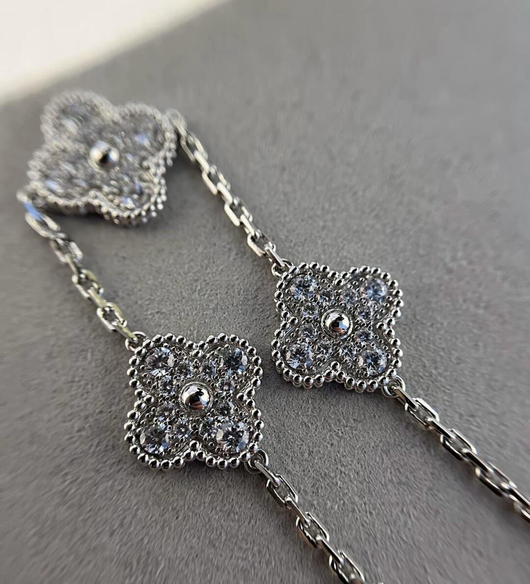 VCA White Gold Diamond Vintage Alhambra Bracelet 5 Motifs - Original Replica Club