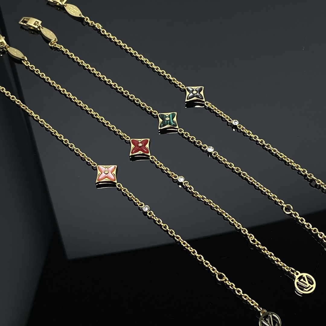 Louis Vuitton 1 Motif Star Charm Bracelet - Original Replica Club