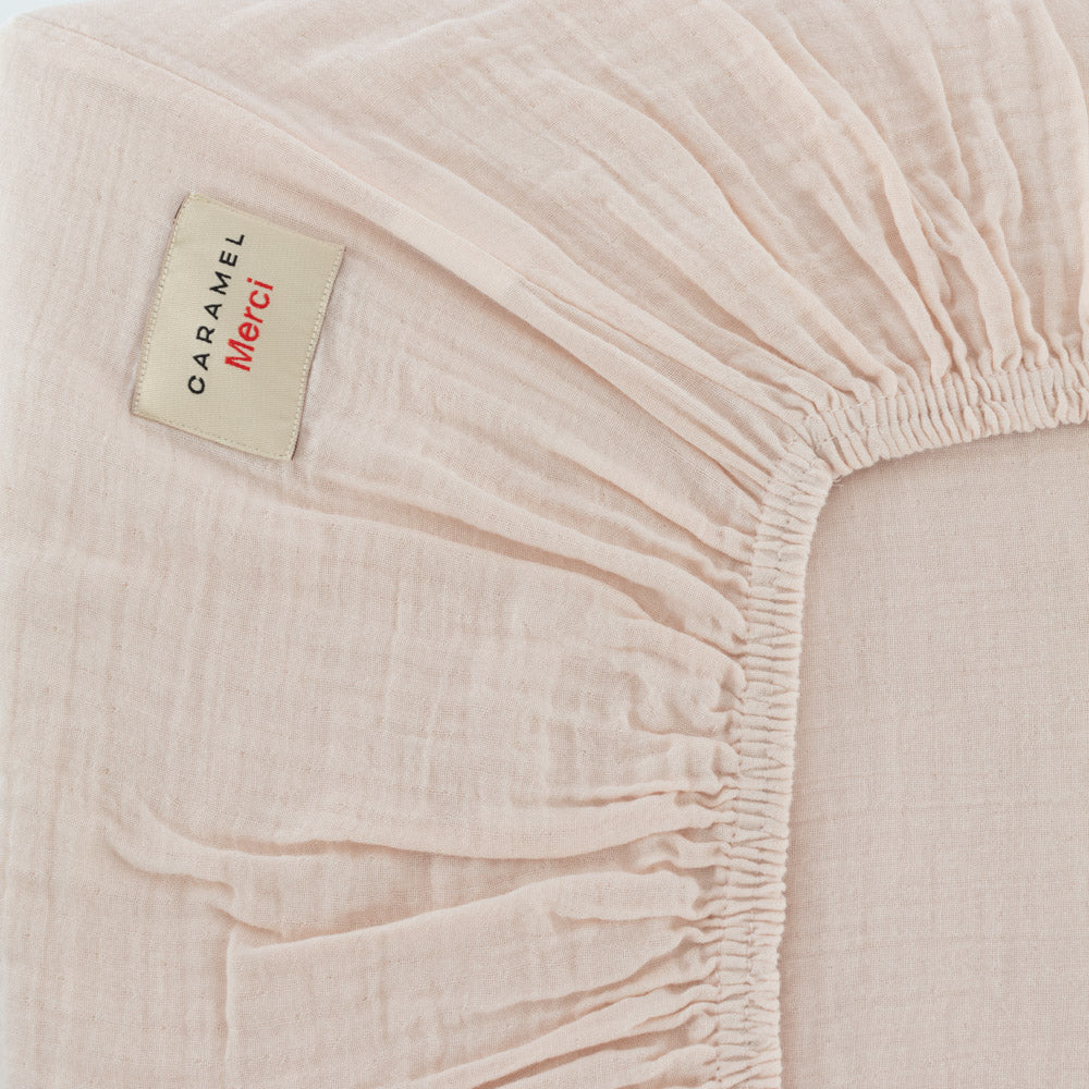 Caramel x Merci - Drap-housse en gaze de coton - Rose de Bagatelle