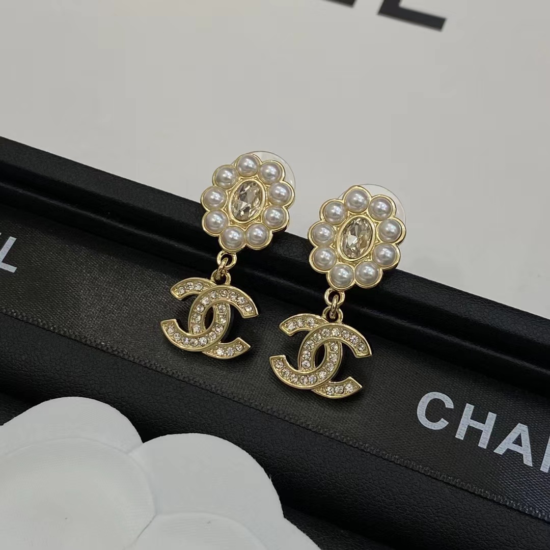 Chanel Pearl Flower Stud Earrings - Original Replica Club