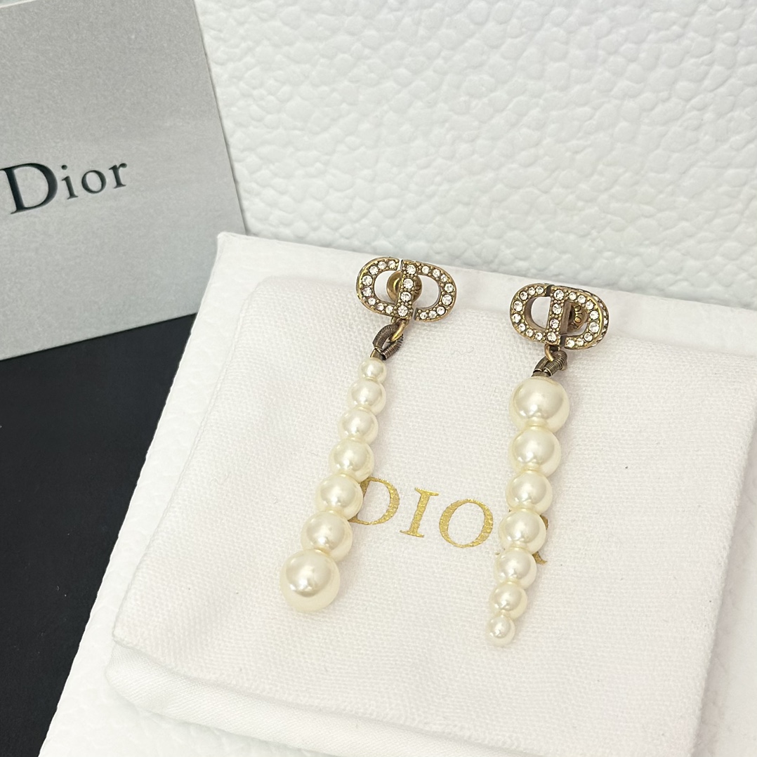 Dior Asymmetric Tassel Pearl Earrings - Original Replica Club