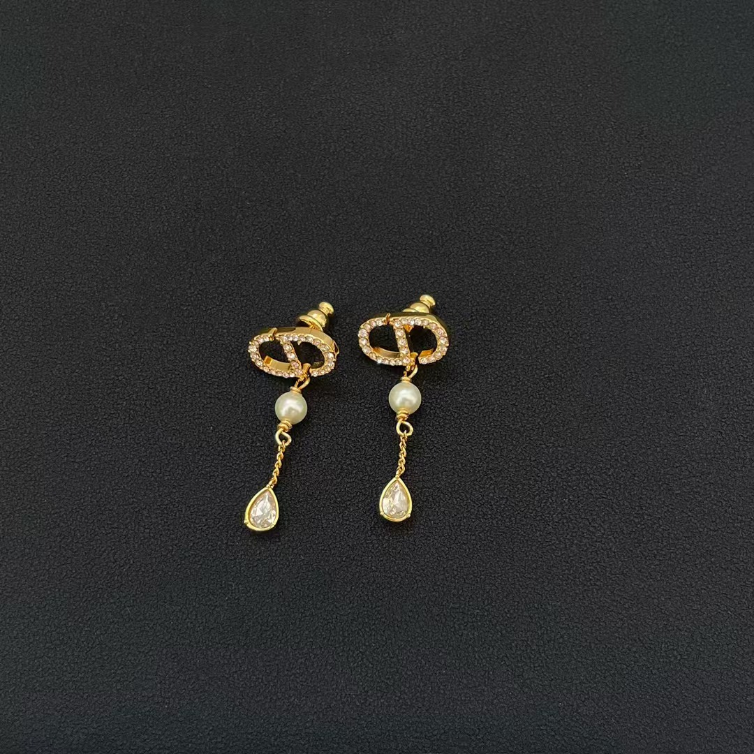 Dior CD Teardrop Pearl Earrings - Original Replica Club