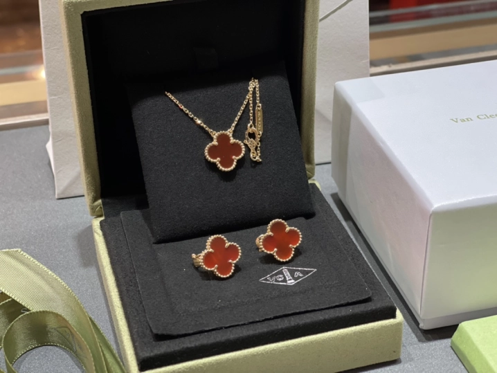 VCA Red Carnelian Vintage Alhambra Earrings Bracelet Necklace - Original Replica Club