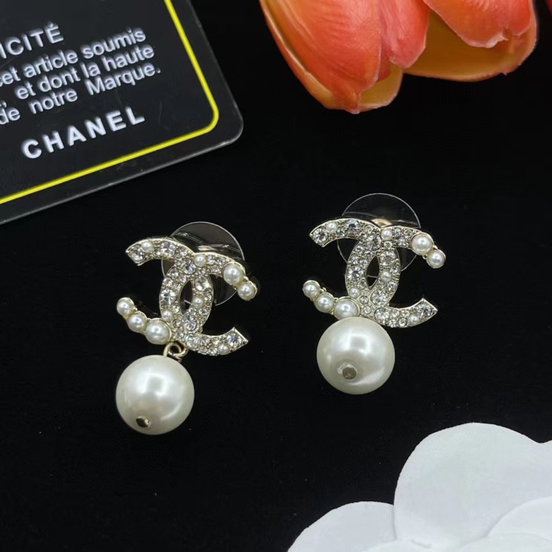 Chanel Prom Pearl Dangle Earrings - Original Replica Club