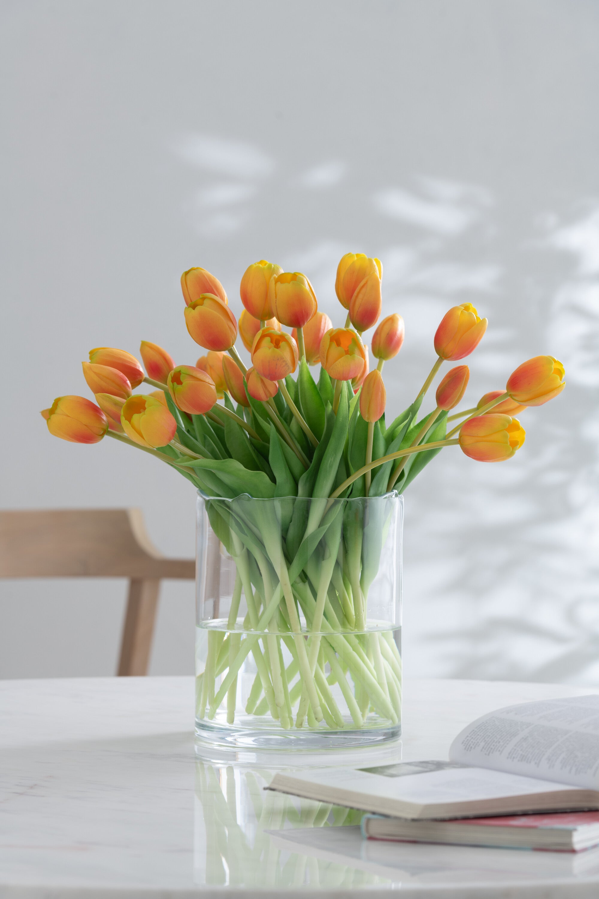 J-Line bloemenboeket Tulpen 7 stuks - kunststof - oranje geel - large