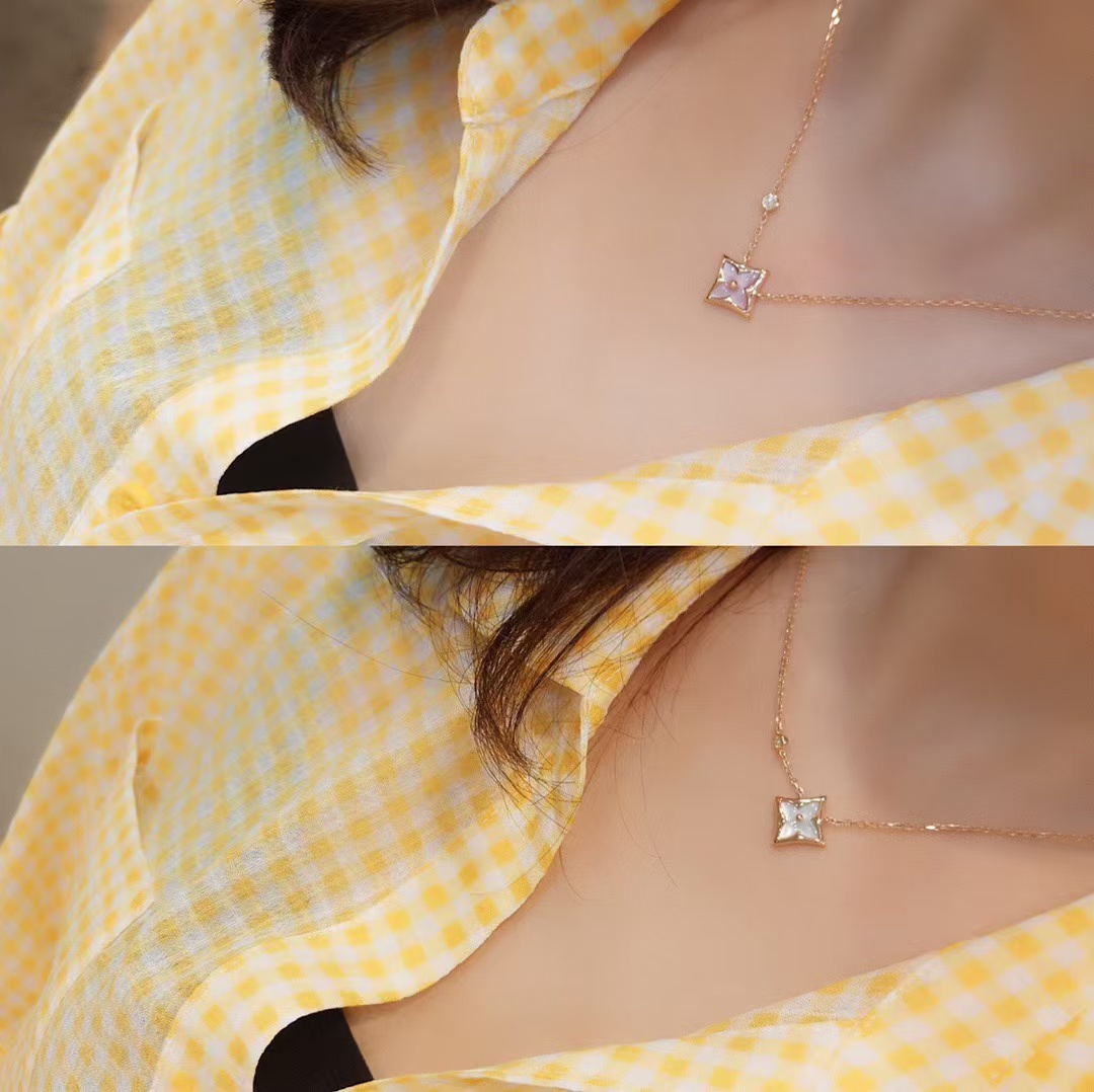 Louis Vuitton Color Blossom BB Star Pendant Necklaces - Original Replica Club