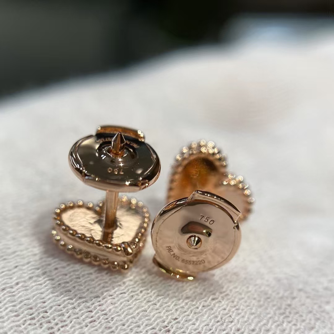 VCA Heart Stud Earrings - Original Replica Club