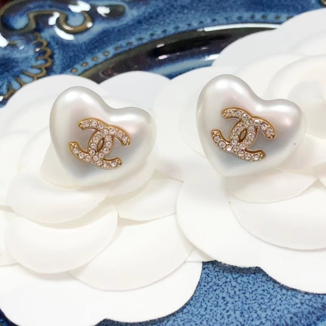 Chanel Love Heart Pearl Stud Earrings - Original Replica Club