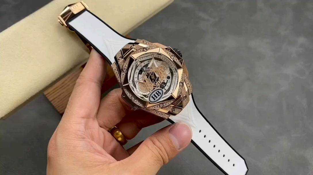 Hublot Big Bang 418.OX.2001.RX.1604.MXM20 45 mm Mens