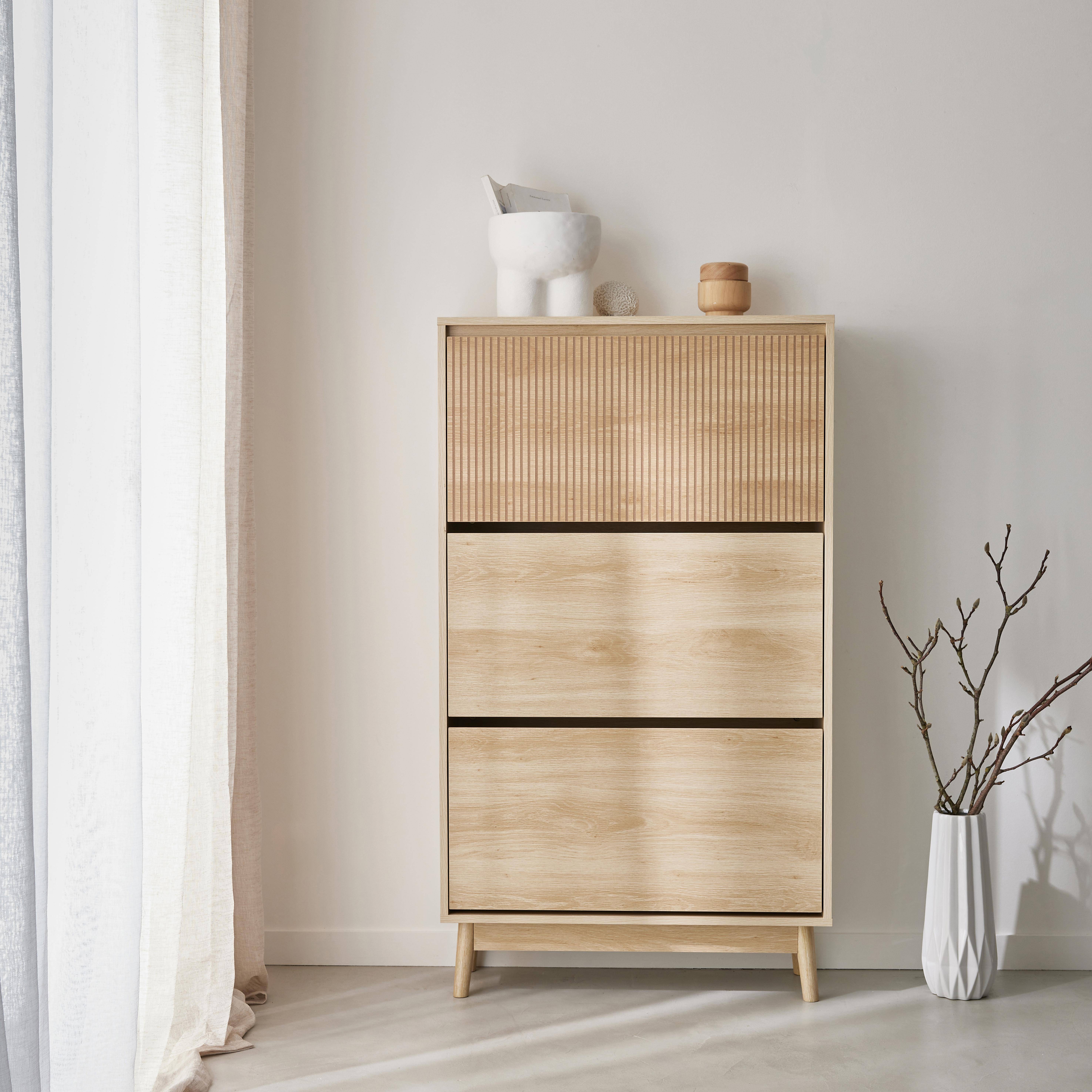 Linear - Mueble para zapatos de color nogal con 3 puertas