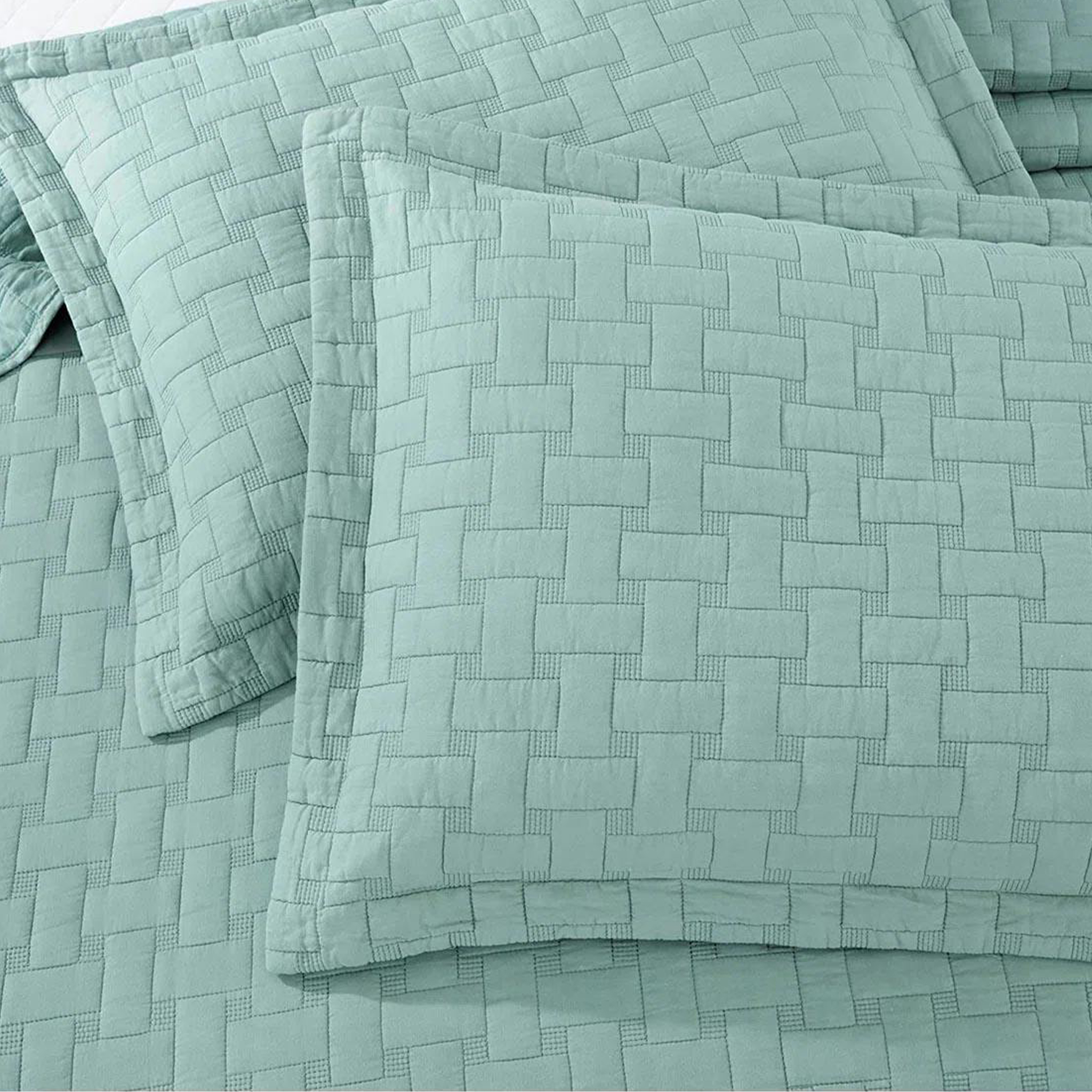 The Bedspread Features a Fresh Light Green Tone and Classic Quilted Pattern Striped Perfect for  Romantic Bedroom Decor