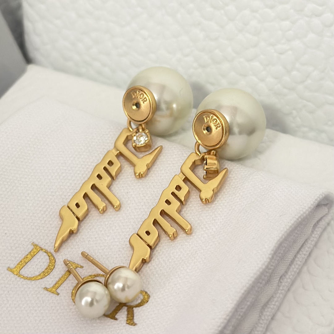 Dior Tassel JADIOR Pearl Earrings - Original Replica Club