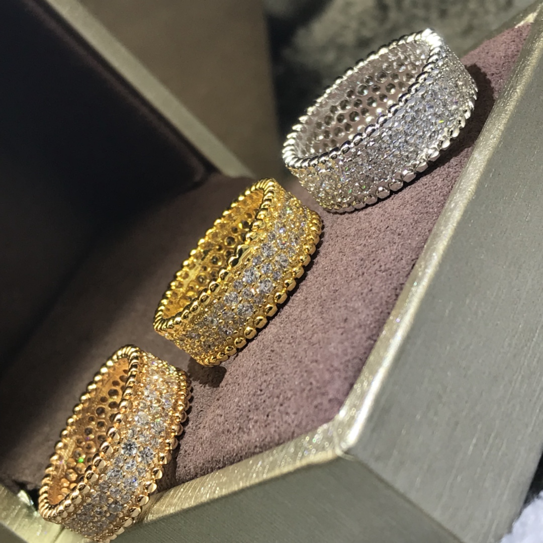 VCA Wide Perlee Diamonds Ring - Original Replica Club
