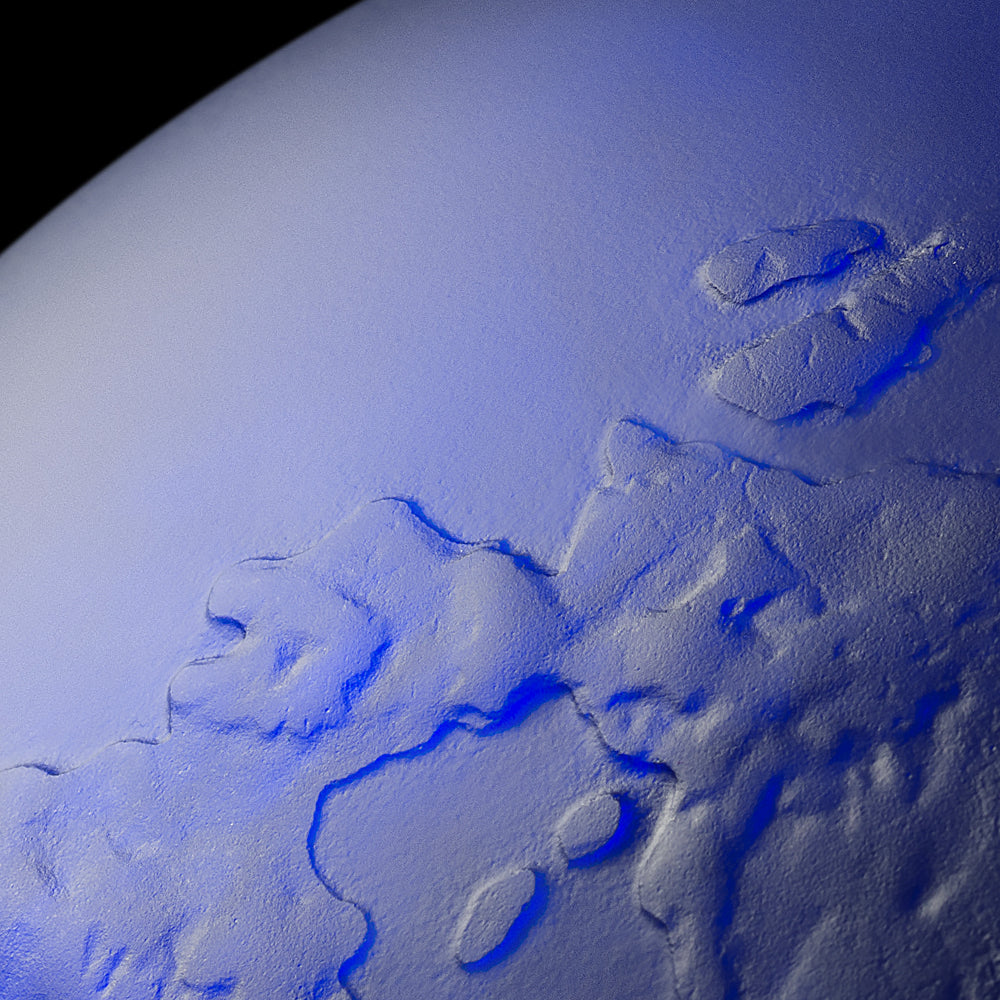 LA TERRE BLEUE YVES KLEIN ™ BY LALIQUE 2015 - CRISTAL BLEU, TECHNIQUE DE LA CIRE PERDUE