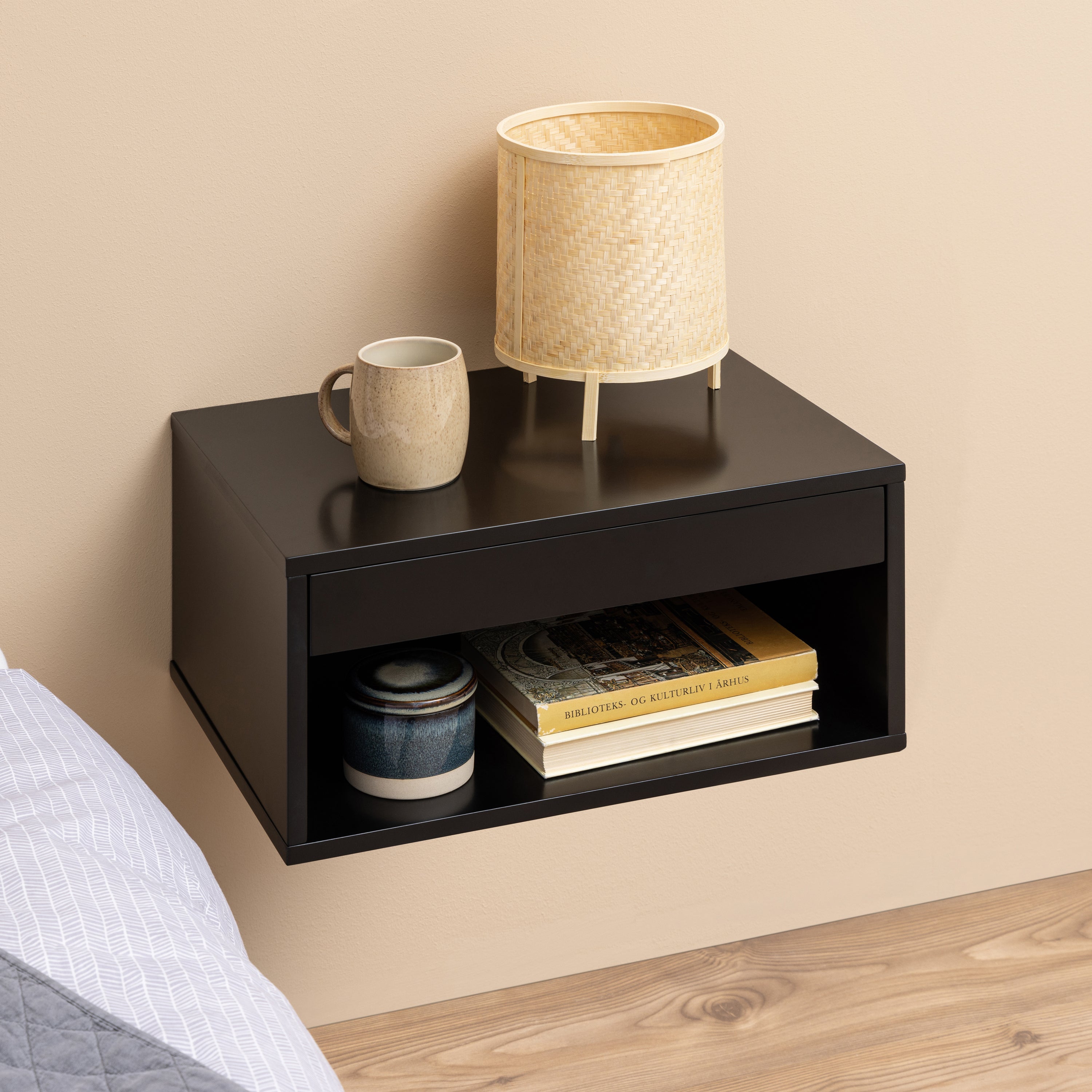 by fonQ basic Stine Nachtkastje - Zwart